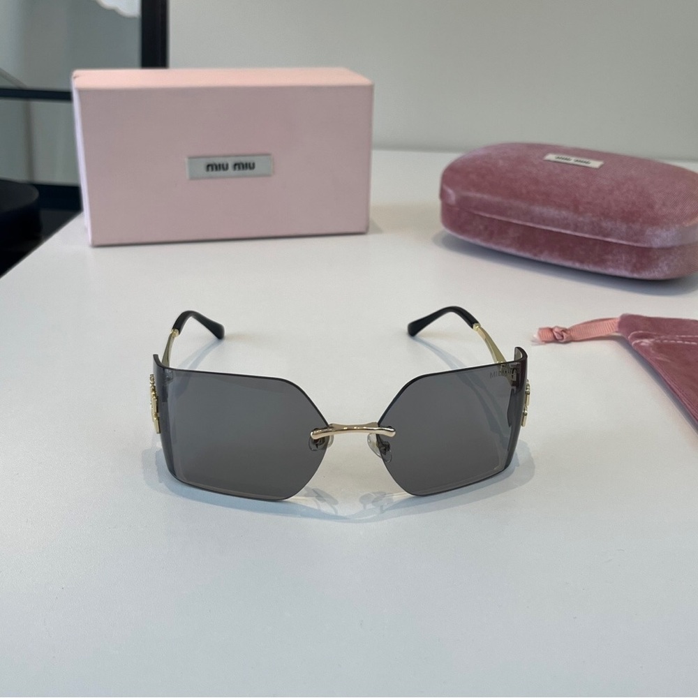 New MIU MIU Sunglasses Gold Dark Gray Lens Runway Wrap Rimless - Picture 2 of 9